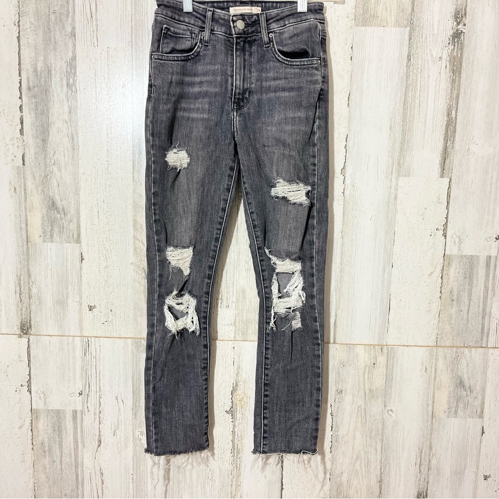 Levi’s 721 High Rise Skinny Jeans Gray Distressed Raw Hem Women’s 24